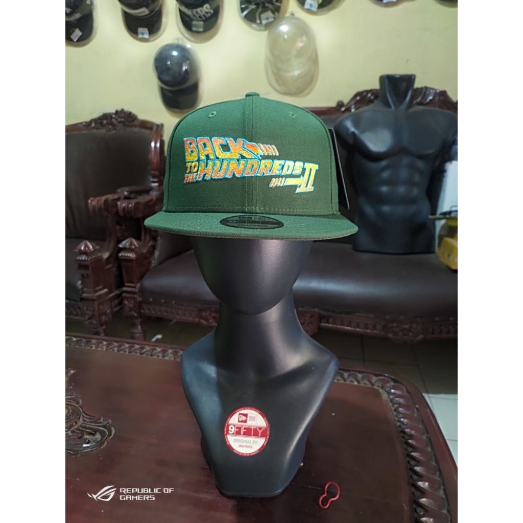 TOPI SNAPBACK NEW ERA BACK TO THE FUTURE COLAB HUNDREDS ORIGINAL NEW ERA