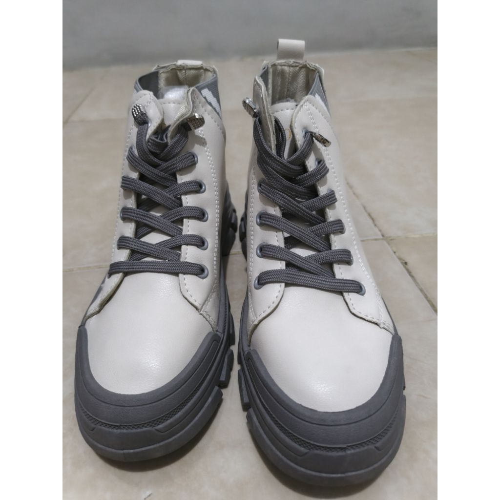 Sepatu Boots Wanita Pinkey, Sneakers boots, Fashion Boots wanita, Sepatu Tinggi