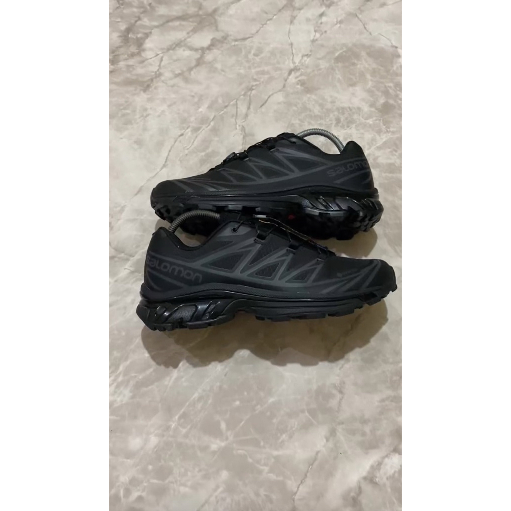 sepatu second size44