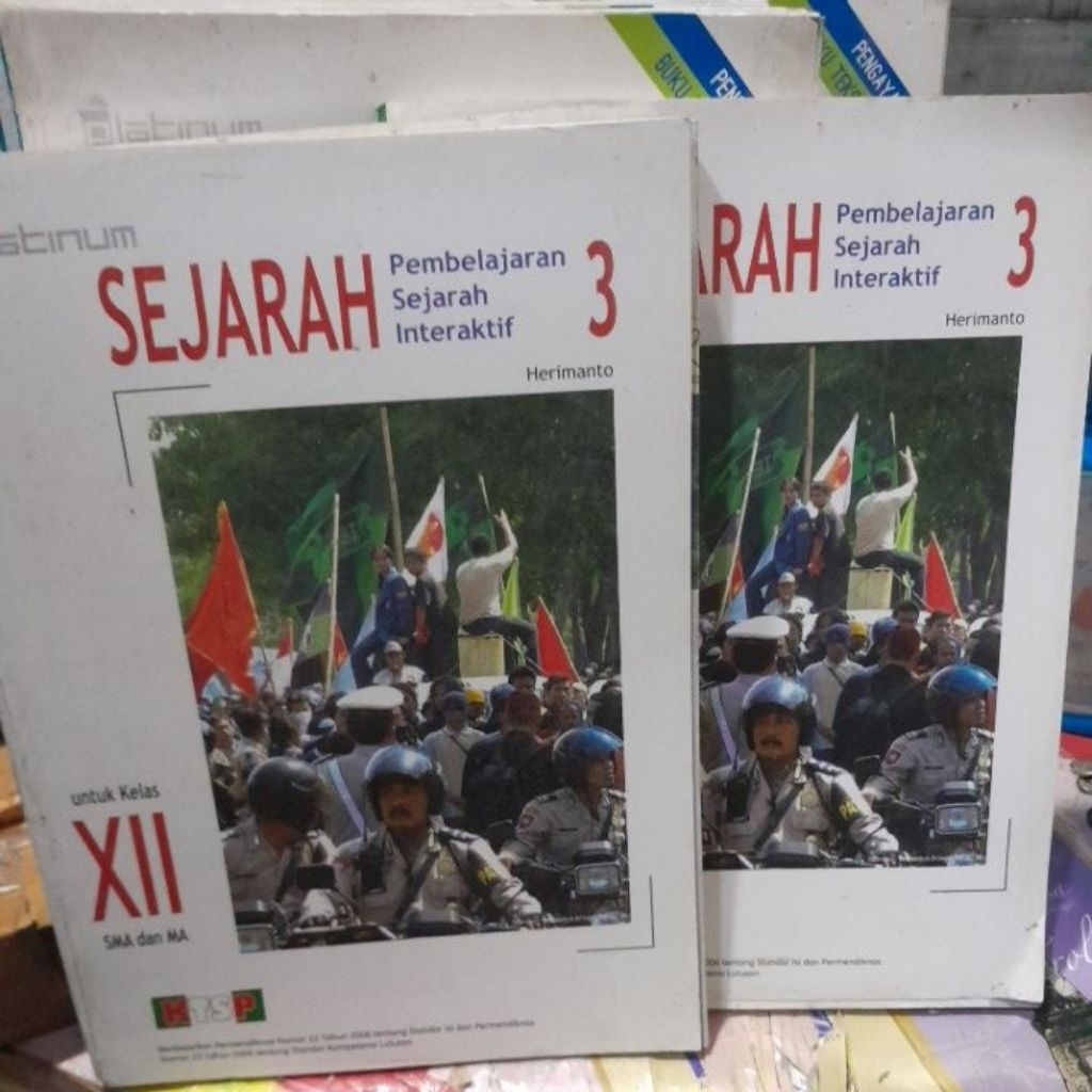 BUKU SEJARAH PEMBELAJARAN SEJARAH INTERAKTIF UNTUK SMA KELAS XII/12/3 KTSP 2006 PENERBIT PLATINUM