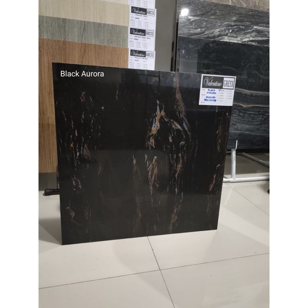Granit 60x60 Black Aurora glossy