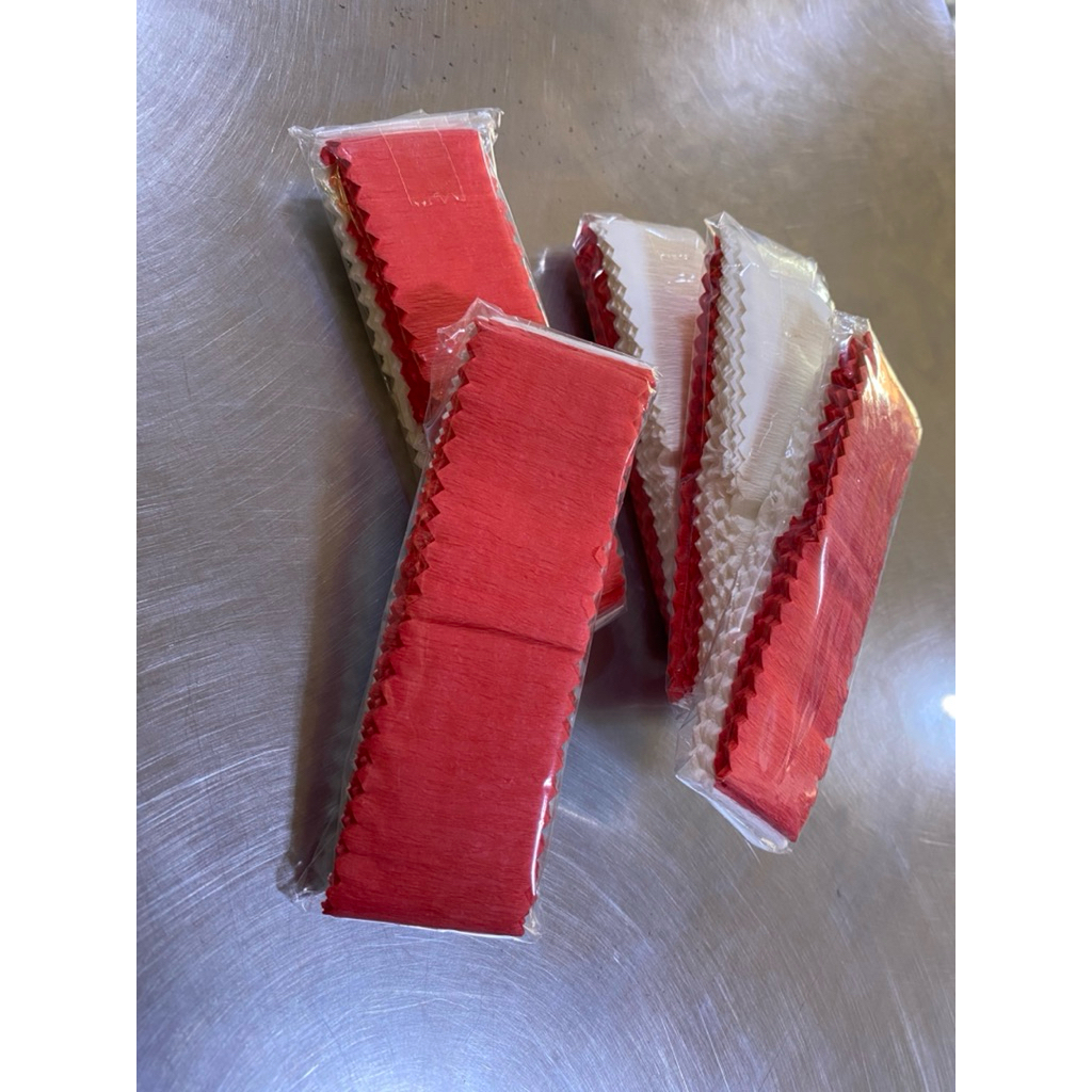 

kertas krep potong merah putih