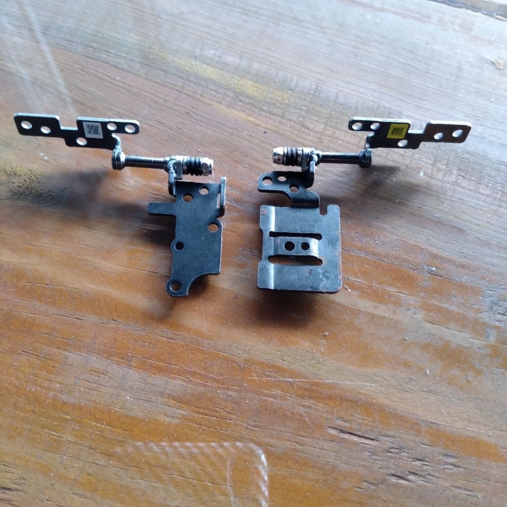 engsel laptop lenovo thinkpad e14 gen 5