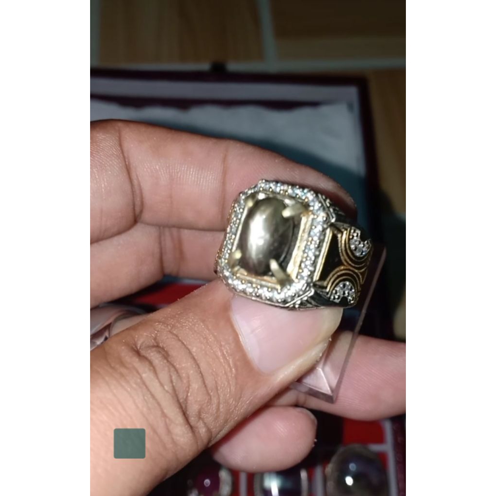 NATURAL BATU BLACK STAR SAPPHIRE