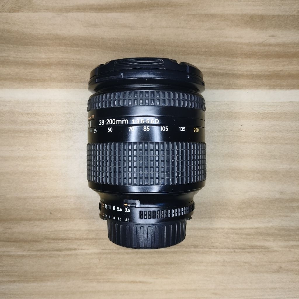 LENSA NIKON AF 28-200MM F3.5-5.6 D / AFD /AF-D 28-200MM F3.5a-5.6