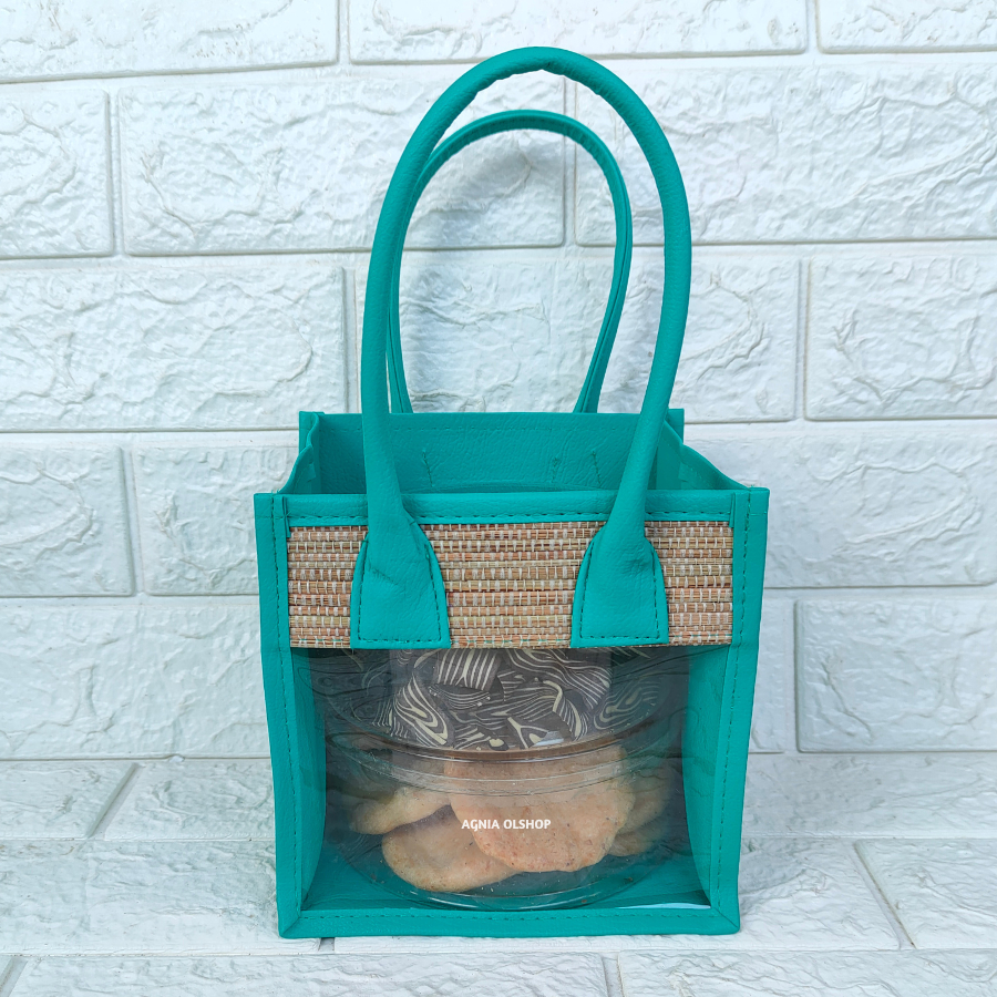

Keranjang Hampers Mika Mendong Isi 2 Toples Biggy (Hijau Tosca) Tas Mika Parcel Lebaran