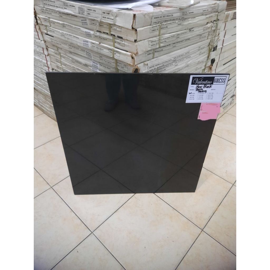 Granit Lantai Valentino Gress 60x60  KW1 New Black Granit Hitam Polos / Granit Glossy/ Granit Lantai