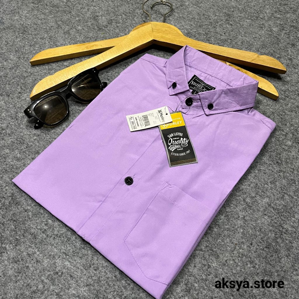 kemeja pria warna ungu lilac lengan pendek. hem pria warna lilac