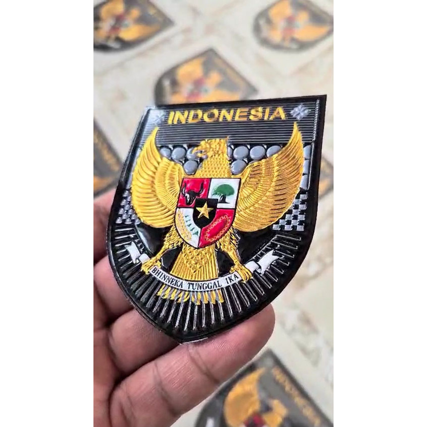 PRODUKSI LOGO LABEL PATCH 3D HOLOGRAM UNTUK JERSEY TIMNAS DAN FASHION SPORT BAHAN RUBBER DAN TPU