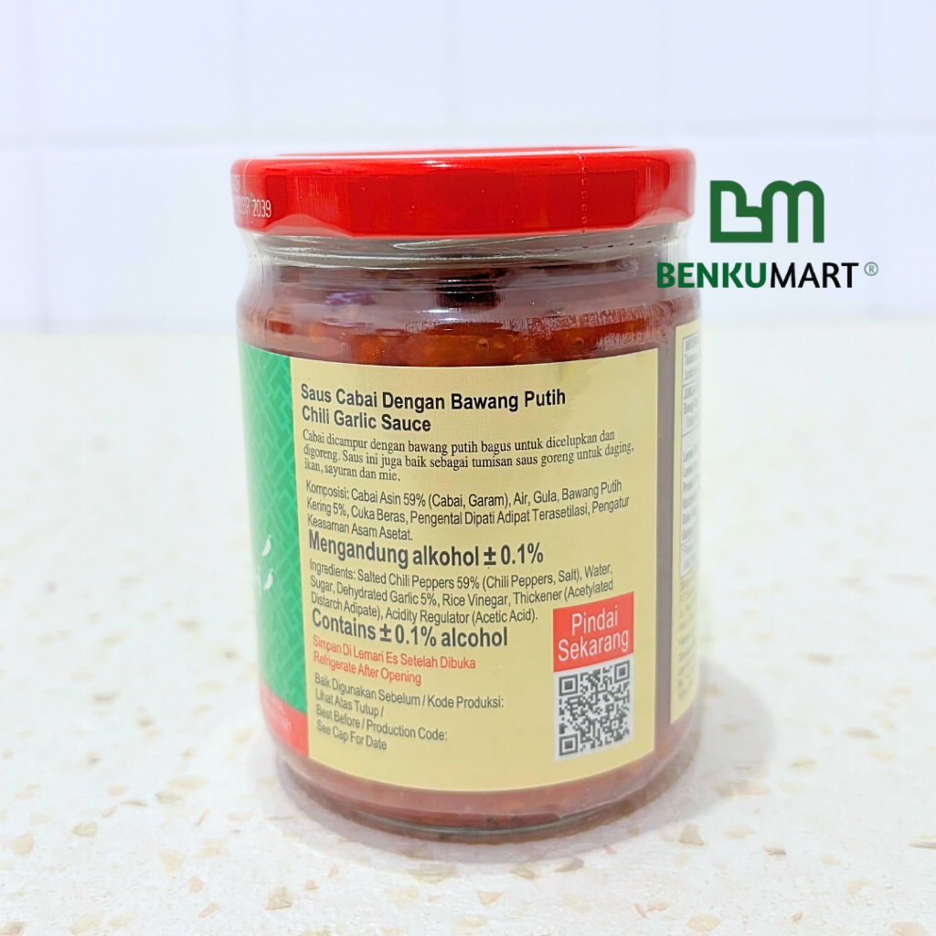 

Lee Kum Kee Saus Cabai Chili Oil Chiu Chow Style / Toban Djan Saus Cabai Kacang / Chili Garlic Sauce