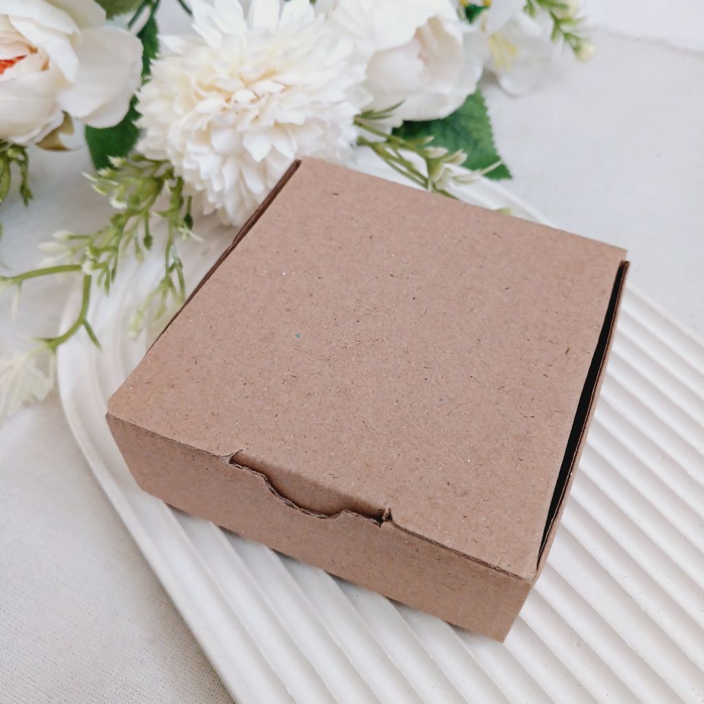 

kardus kemasan box kardus box kardus aksesoris