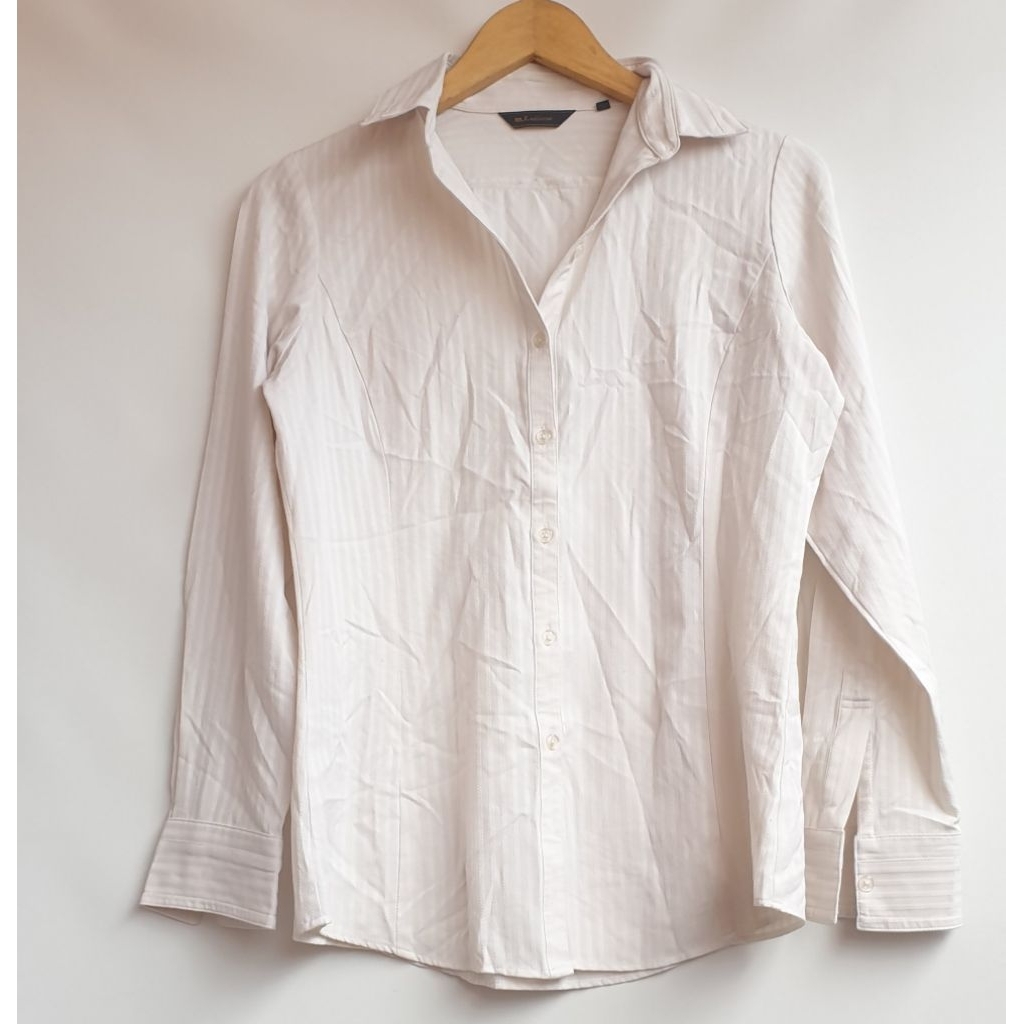 Hobbs Button-Up Shirt Kemeja Formal Wanita Putih Motif Garis Halus Merek M.F Editorial Broken Kerja 