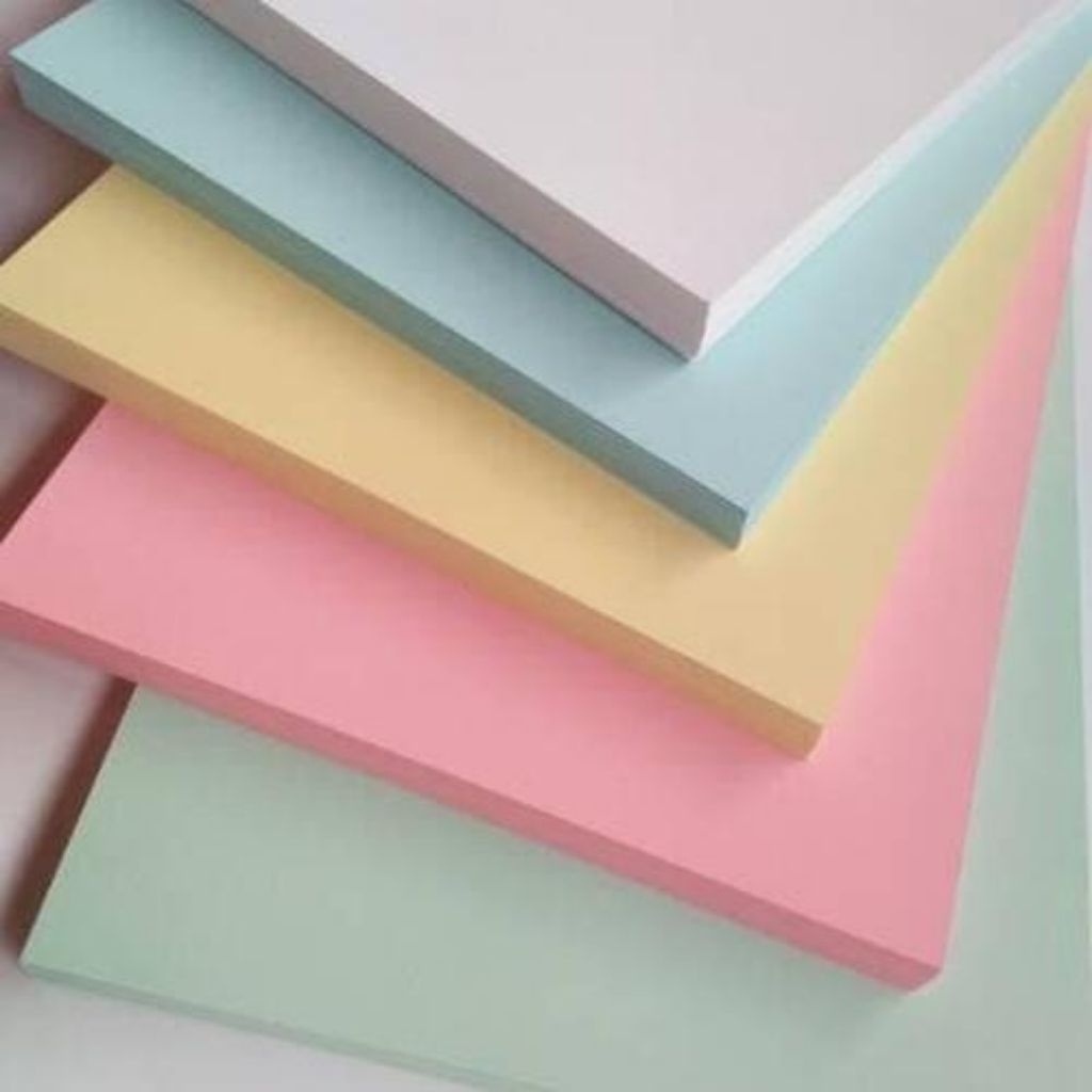 

Kertas BC ( Brief Card ) Ukuran F4 Folio Tebal Putih dan Warna Muda - 100 Lembar