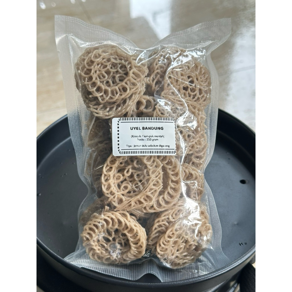 

[1kg] kerupuk uyel cap indokerupuk / kerupuk mentah / kerupuk bandung ukuran kecil / Tanggung / Besar