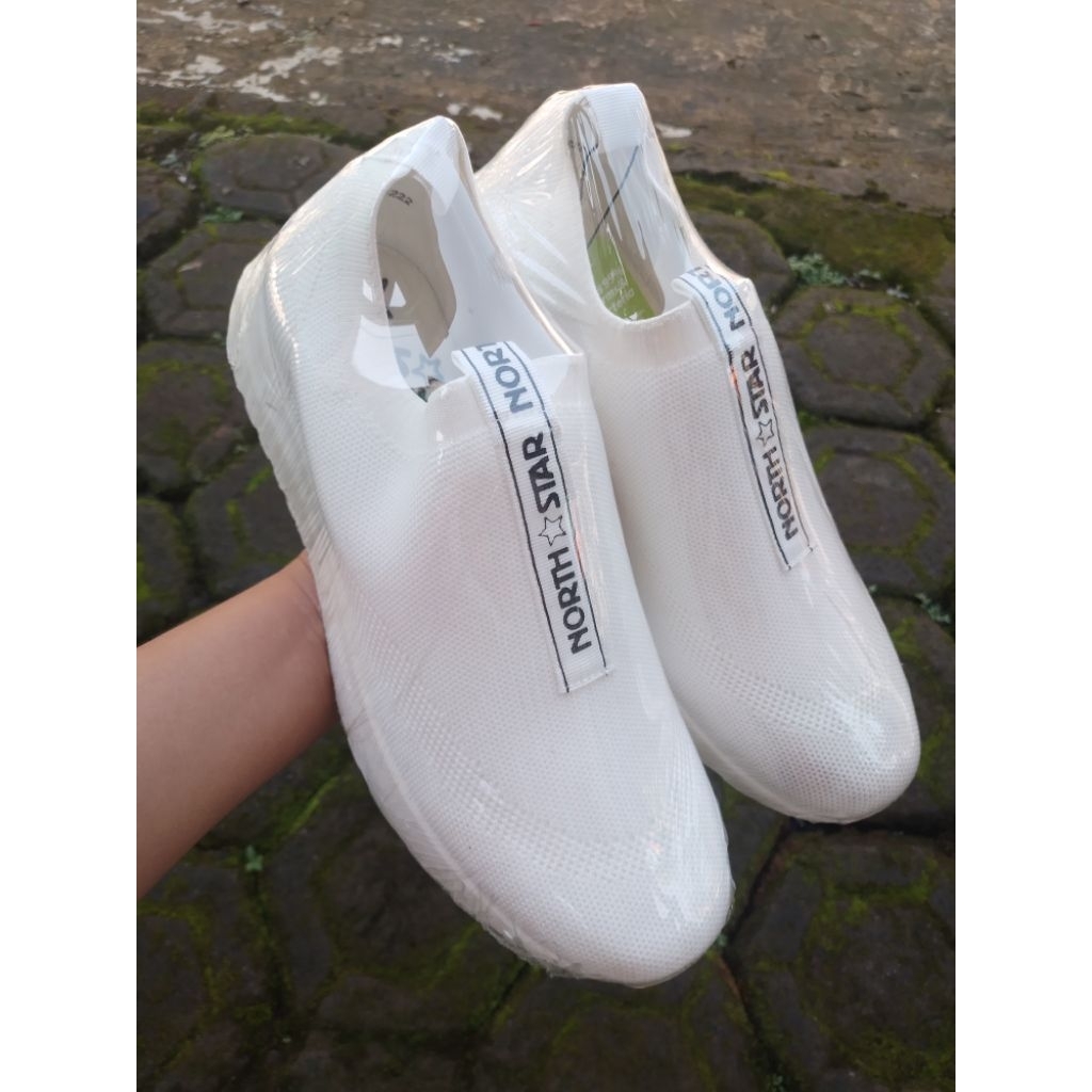 Sepatu Slipon North Star By Bata Ori