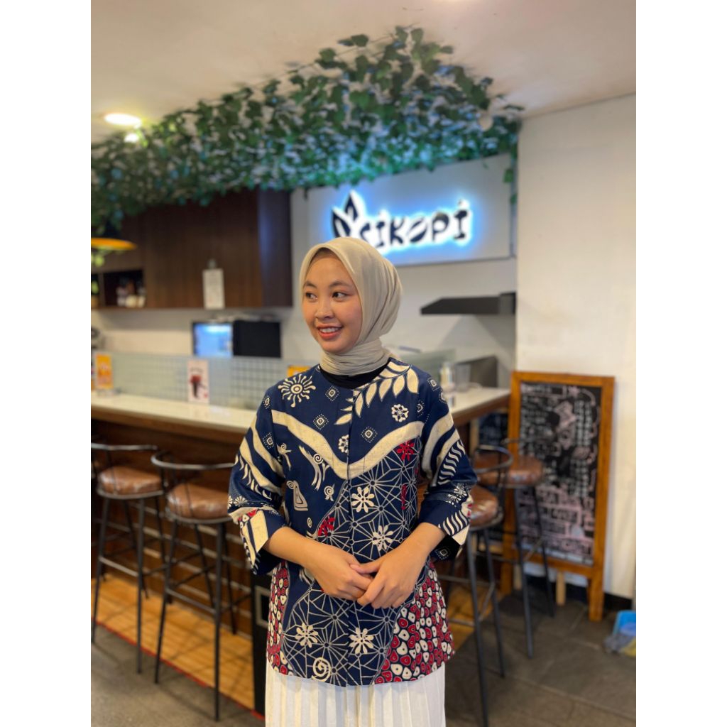 Blouse Batik Atasan Wanita Kerja Qistina Batik Bahan katun model kancing depan lapis furing Trikot m