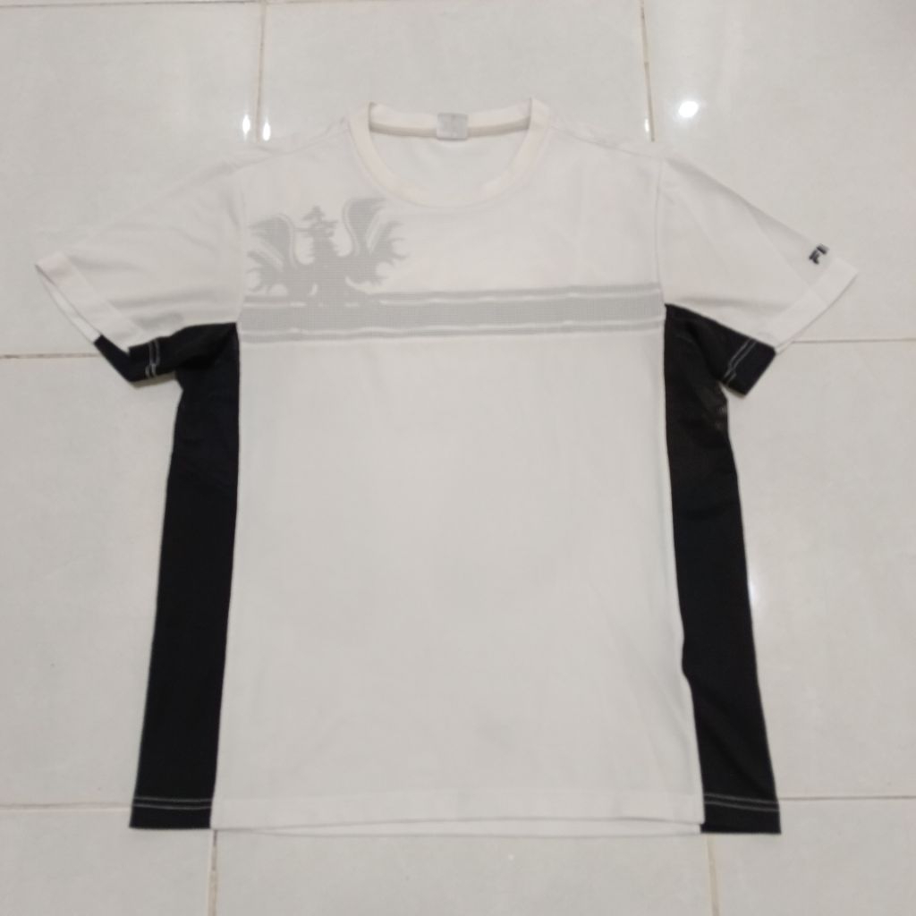 kaos olahraga running dry running fit Fila trofeo putih size L original murah