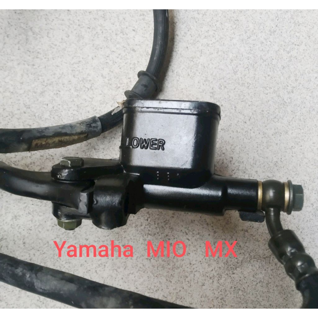 kaliper master  kampas rem cakram rumah minyak rem atas plus  handle slang baut depan Yamaha MIO sou