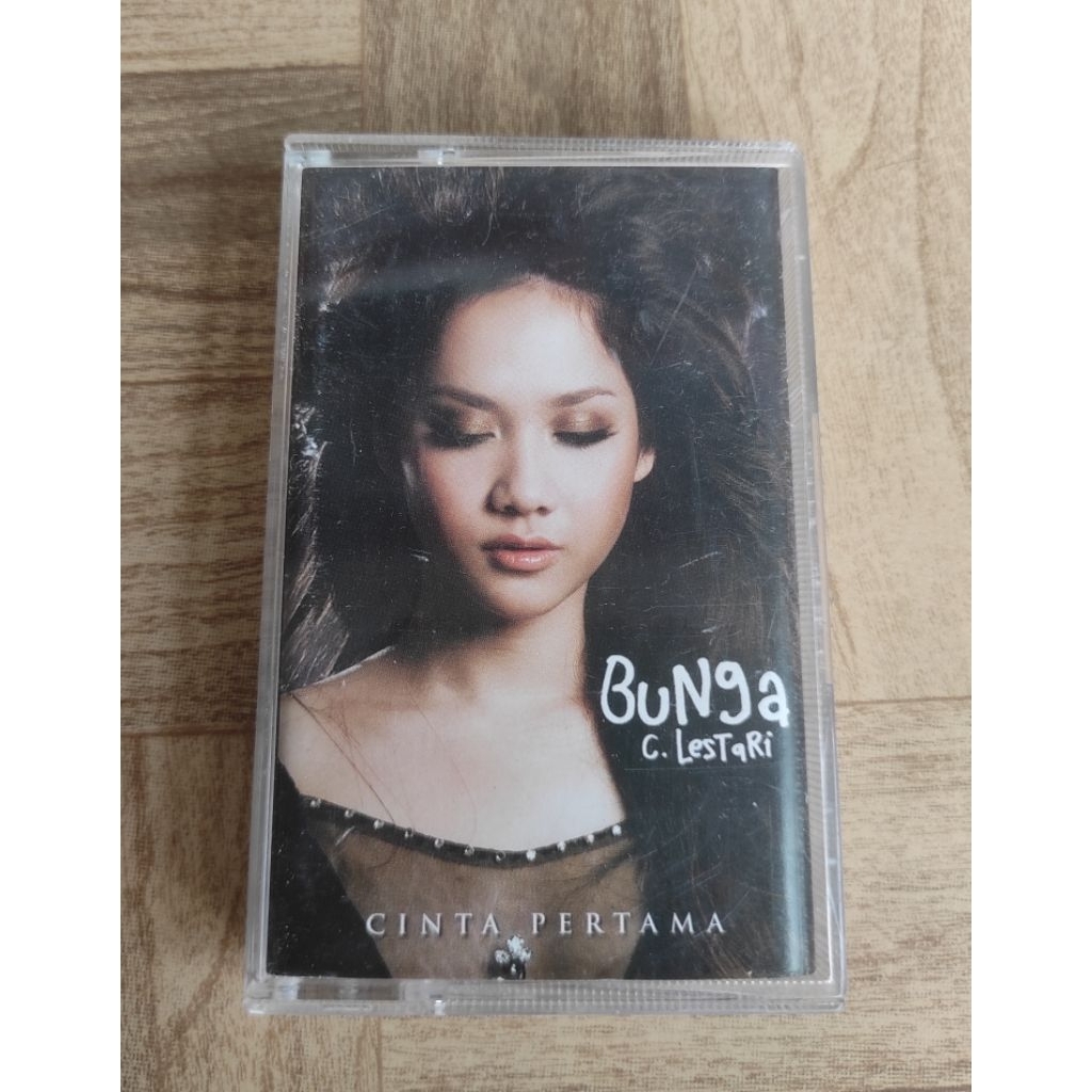 kaset pita BUNGA CITRA LESTARI "cinta pertama"