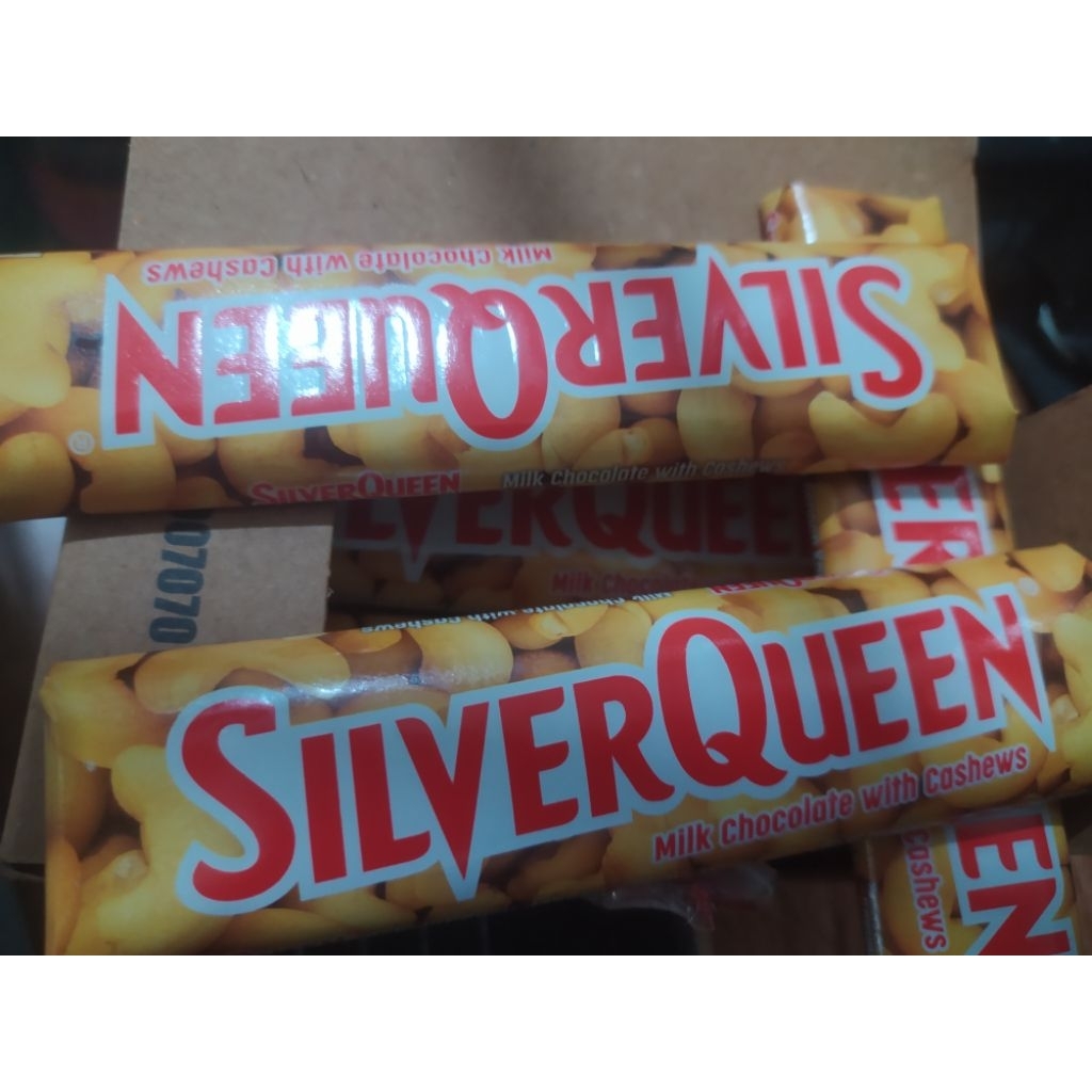 

coklat Silverqueen 22 gram rasa cashews