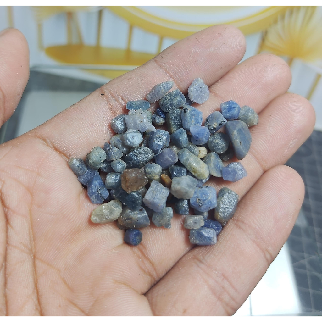Natural Blue Sapphire rough (47)