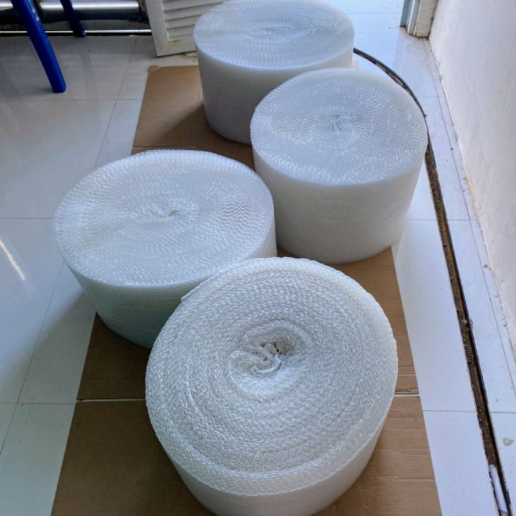 

bubble wrap size 30cm x 25 meter warna putih