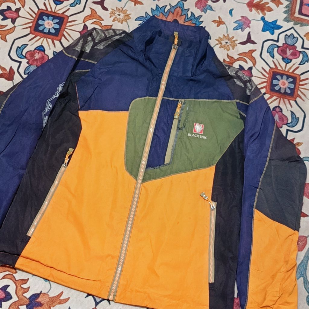 BlackYak Jaket Outdoor