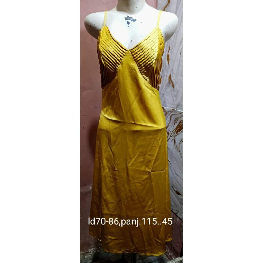 wedding dress second