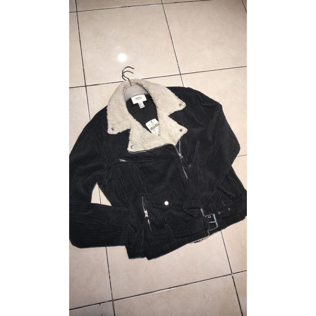 Jaket wanita crop corduroy