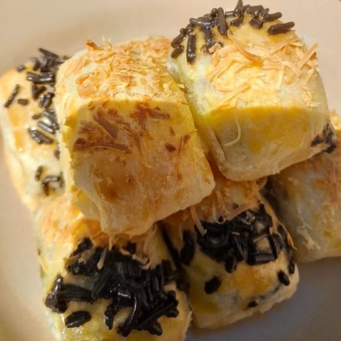 

Bolen Pisang by Lagi Lagi Bakery