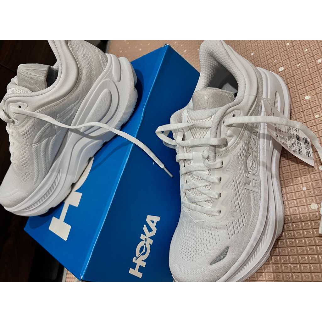 Hoka bondi 9 shoes