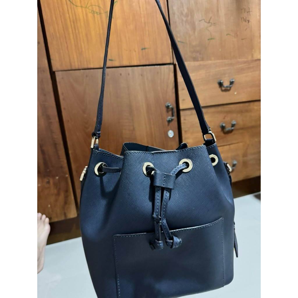 Preloved Bucket Bag MK