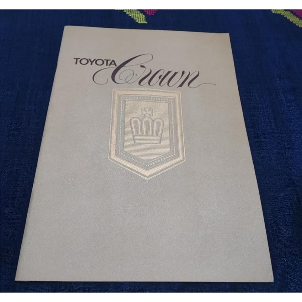 BROSUR MOBIL TOYOTA CROWN