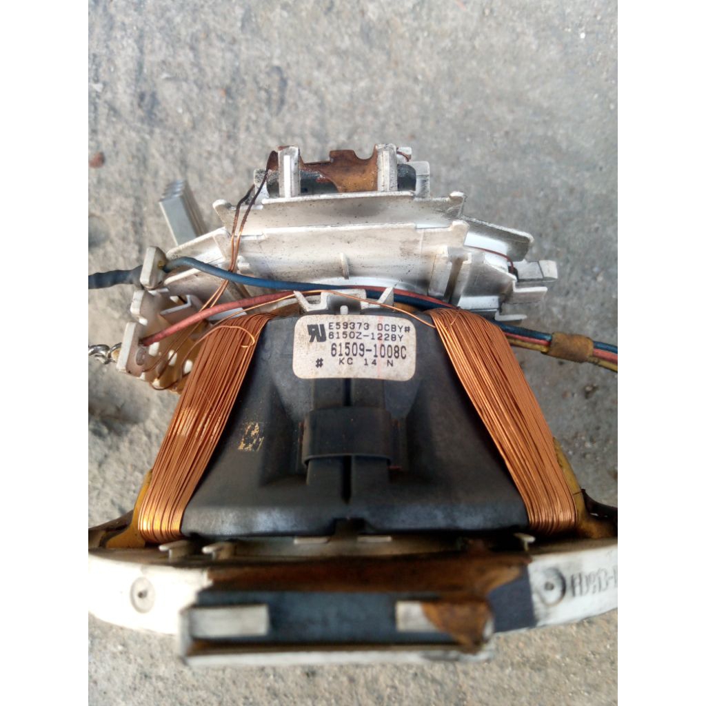 Yoke, konde TV tabung flat 21inc merk LG.