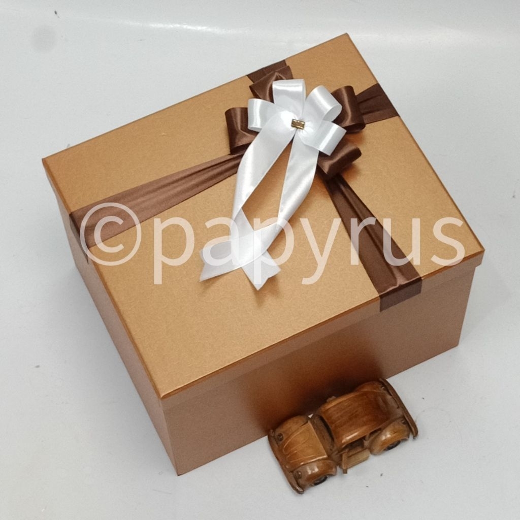 

PAPYRUS 25x30 Tinggi 20cm Kotak Kado Gift Box Hadiah V2