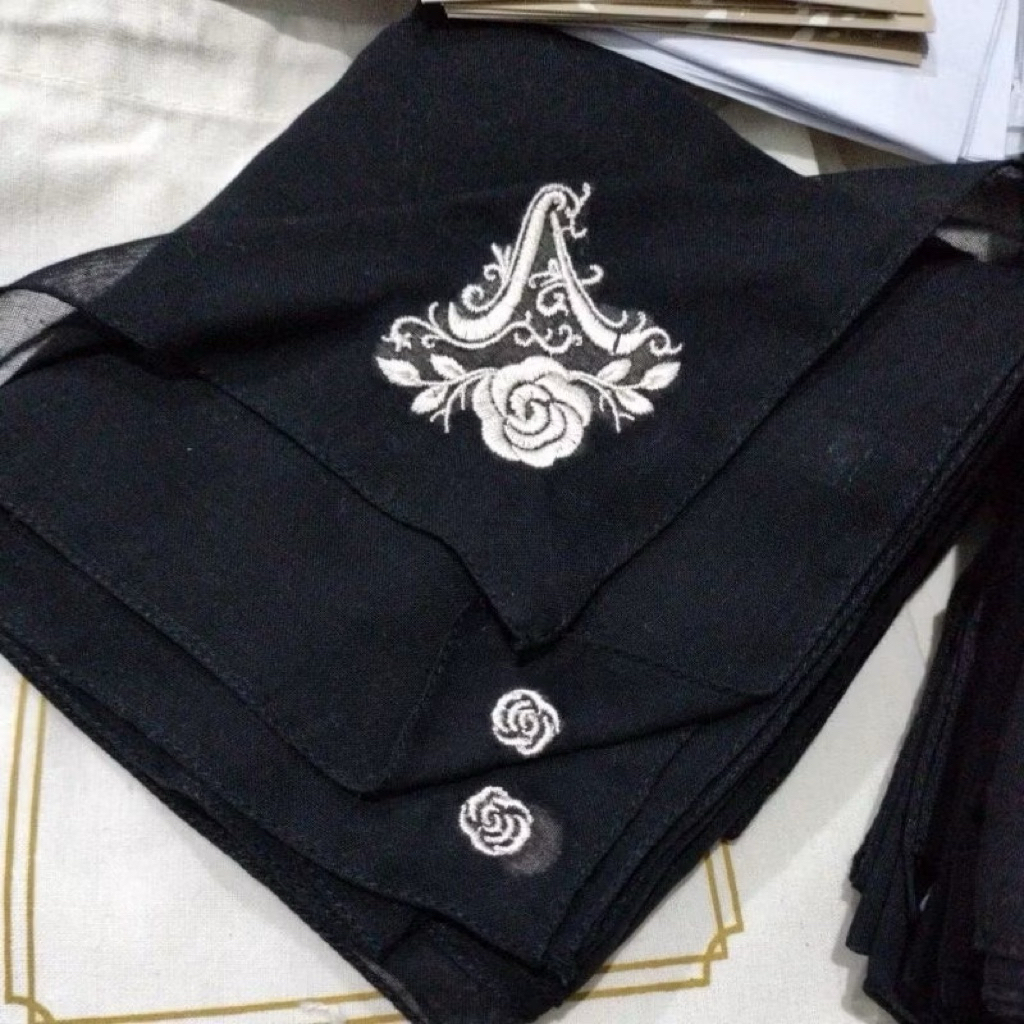 AYU DYAH ANDARI - Plain Scarf