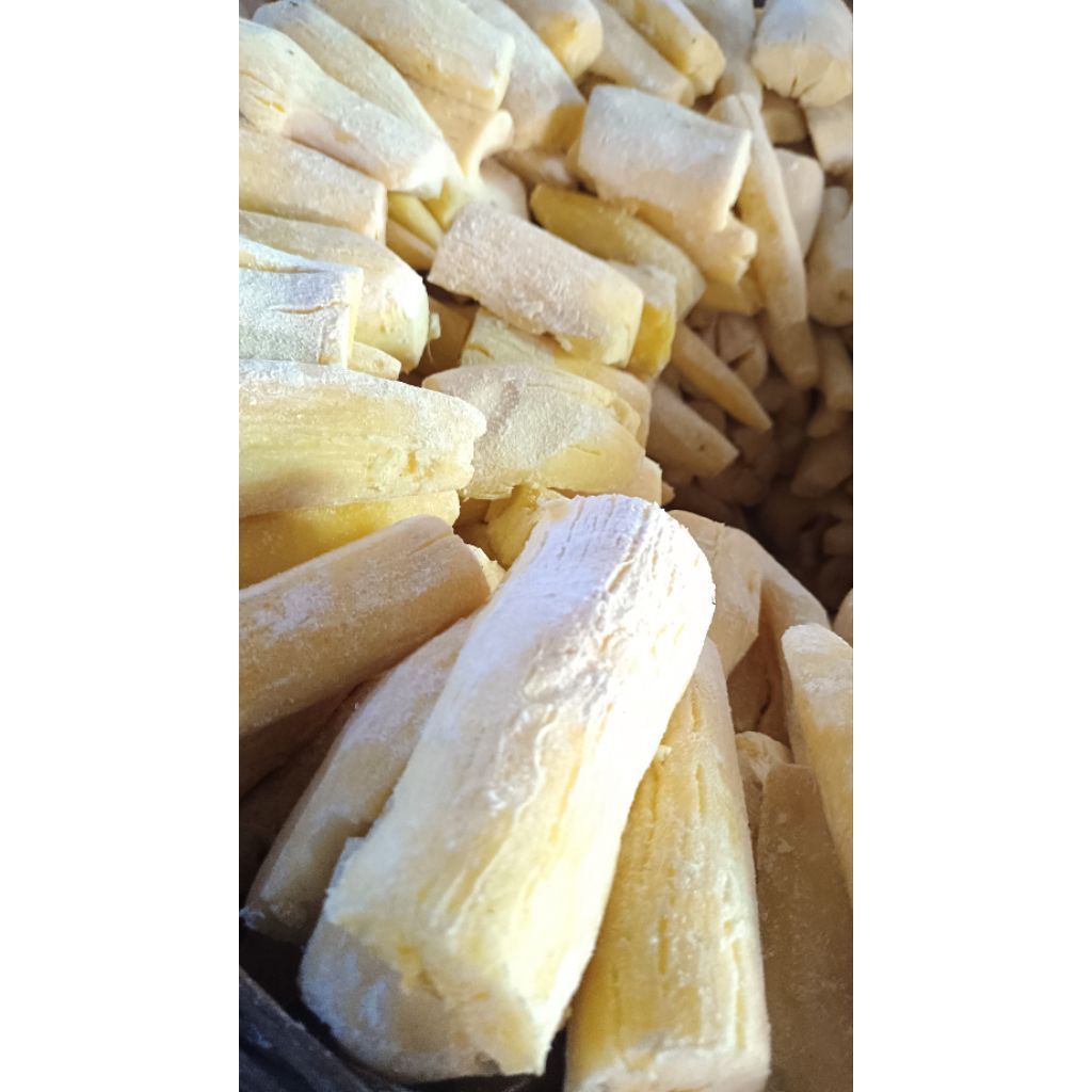 

Tape Singkong Manis Khas Bondowoso Berat mulai 500gr-1kg
