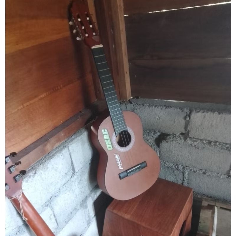 Gitar ukulele preloved