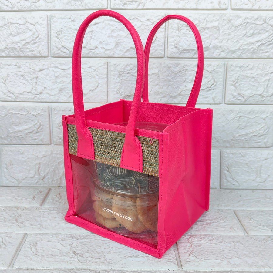 

Tas Parcel Mika Mendong (Pink) Untuk 2 Toples Biggy Keranjang Hampers Mika Transparan Hari Raya