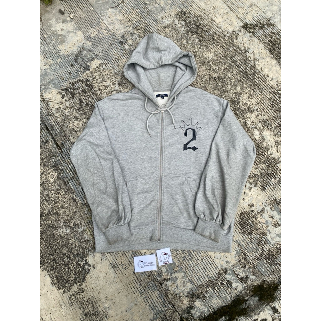 Hoodie Zip-Up Abu-Abu Barragan espada no 2 Brand: SPAO Ukuran: L (Large)
