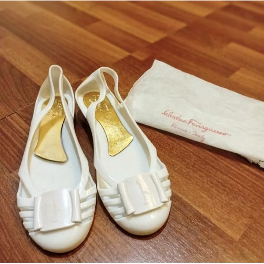 PRELOVED ORIGINAL SALVATORE FERRAGAMO FLAT SHOES