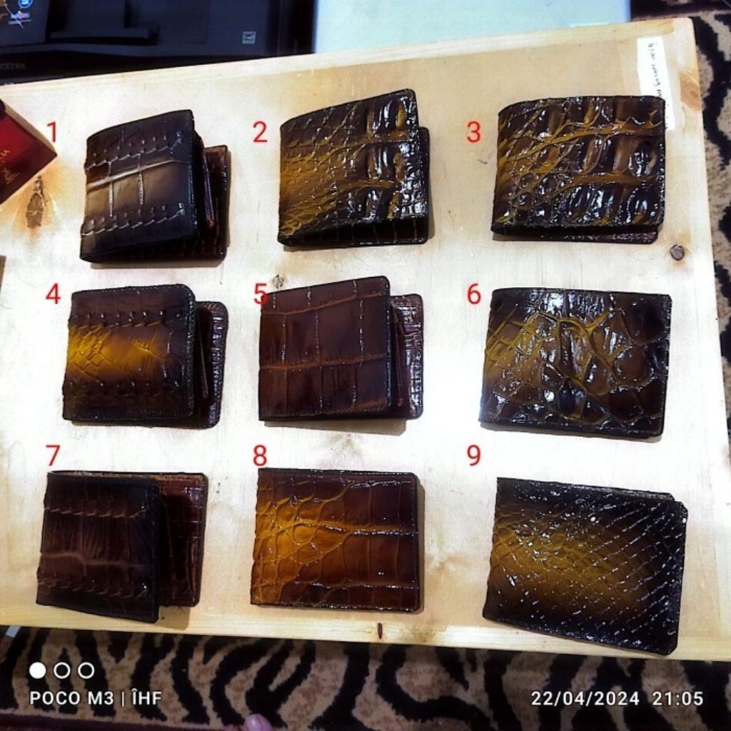 Dompet Kulit Buaya Asli Papua