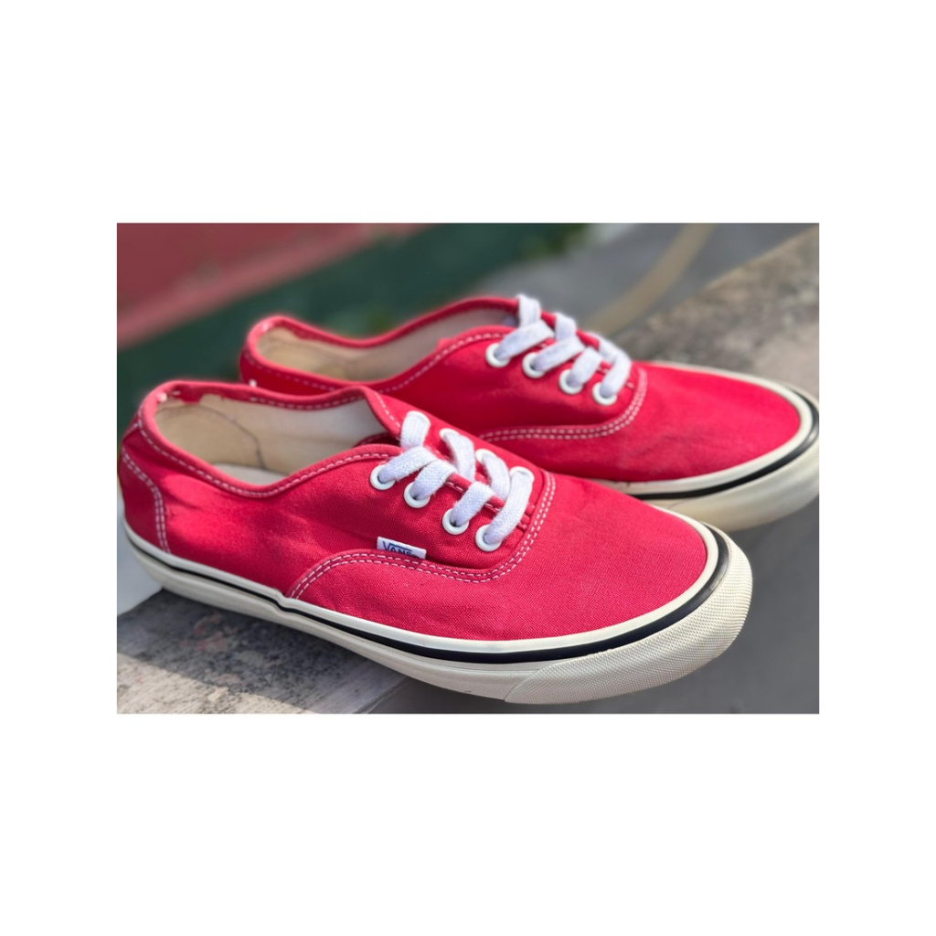 Sepatu VANS Authentic 44 DX SHOE Red size 38,5