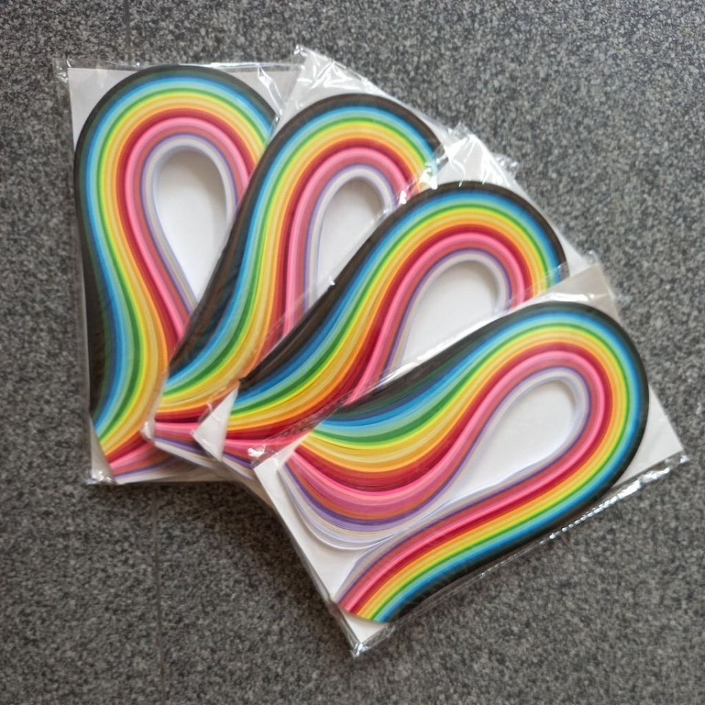 

4 in 1 paper quilling 3/5/7/10 mm x 390 mm masing2 isi 260lembar