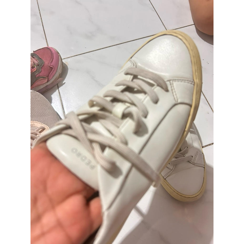 preloved sepatu pedro wanita