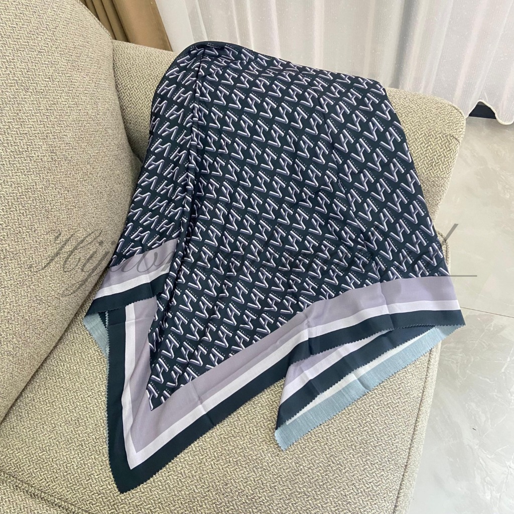 Segi Empat Motif ala VH Vanilla Hijab
