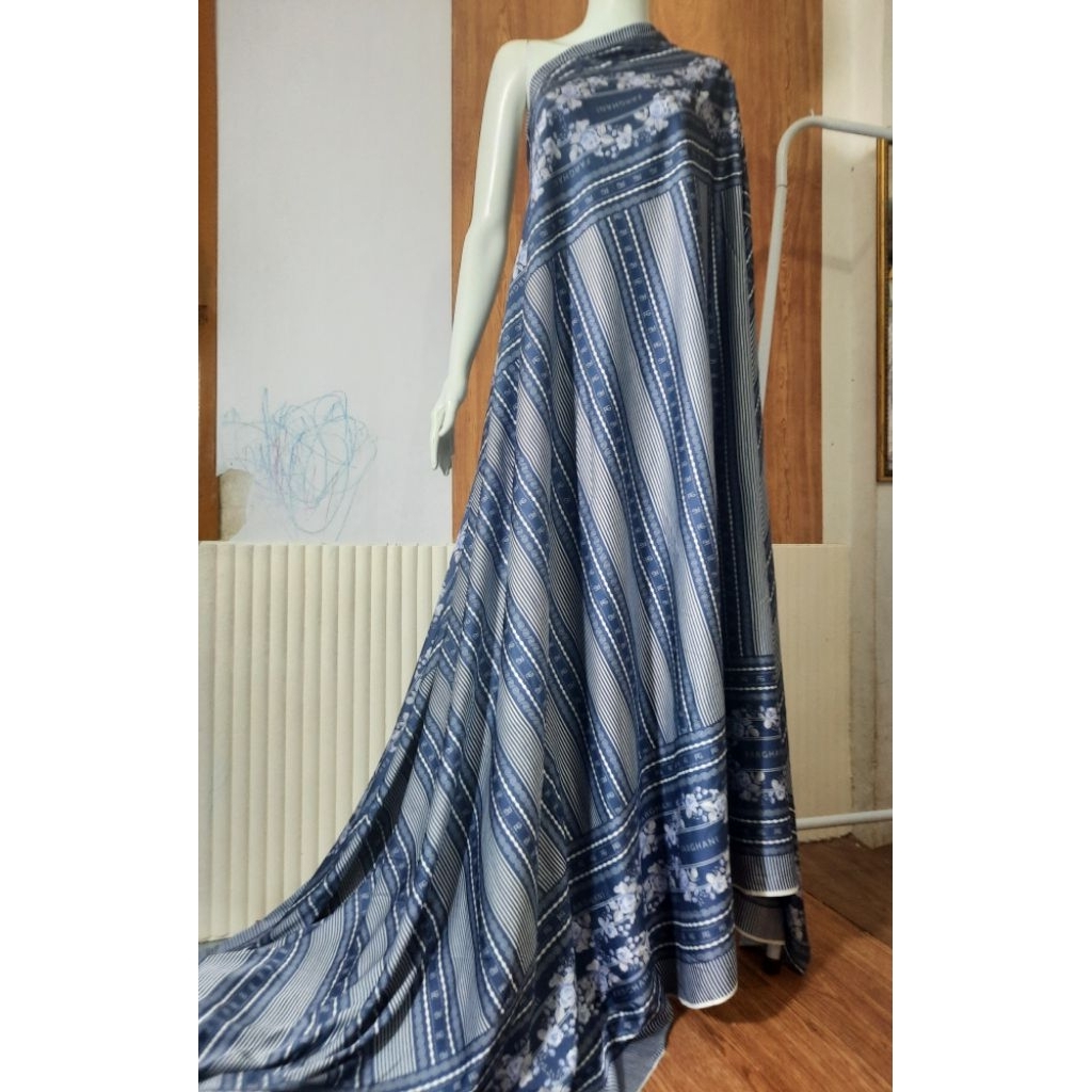 KAIN ARMANI SILK MOTIF BRAND/ETALASE PILIHAN KAIN UNTUK DIBUATKAN BAJU