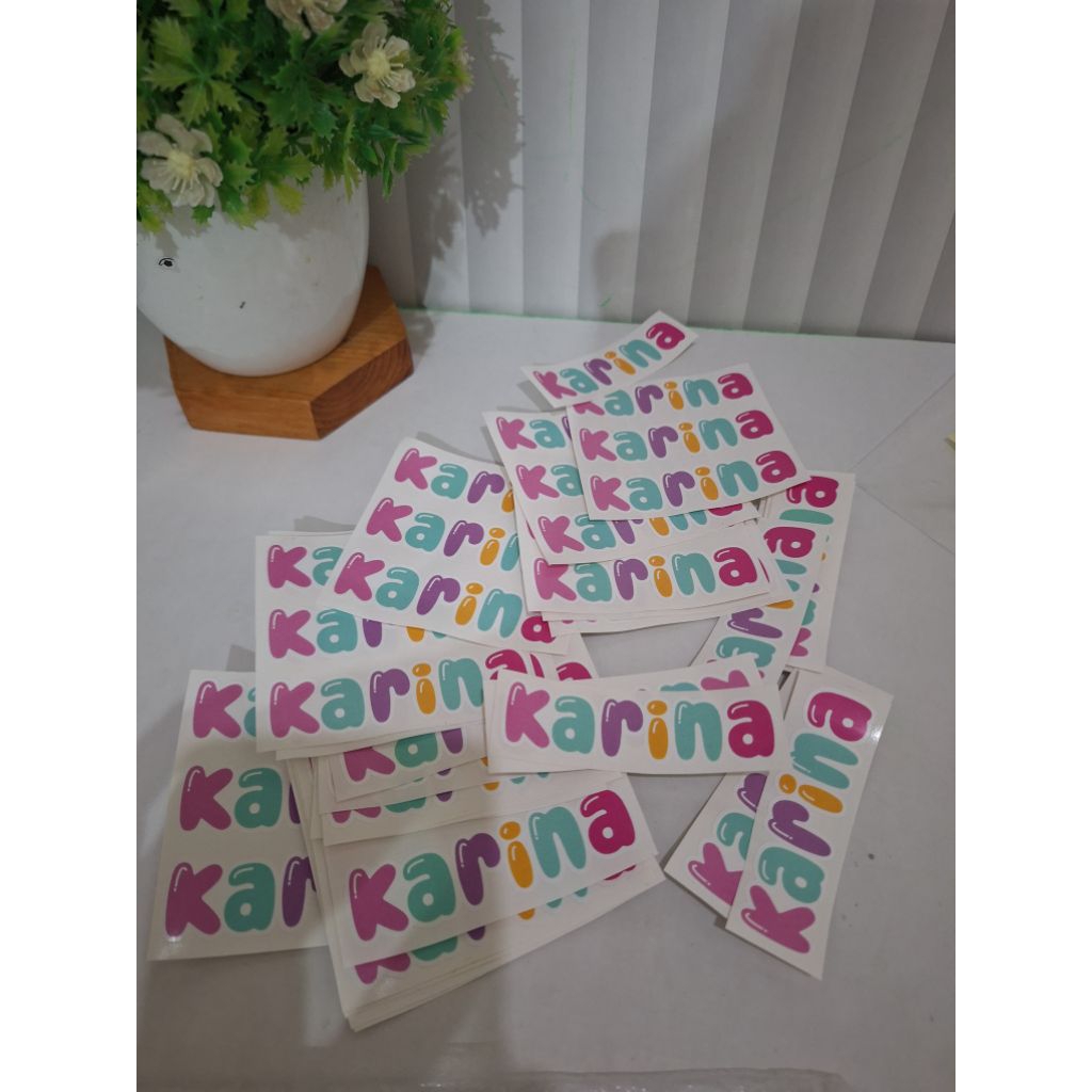 

Jual Sticker Nama /label buku sekolah