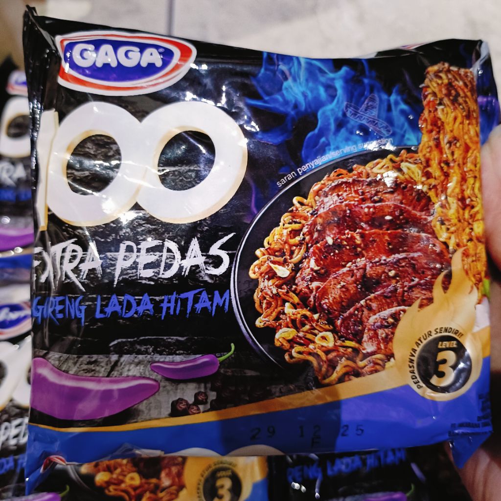 

GORENG LADA HITAM MIE GAGA EXTRA PEDAS LEVEL 3