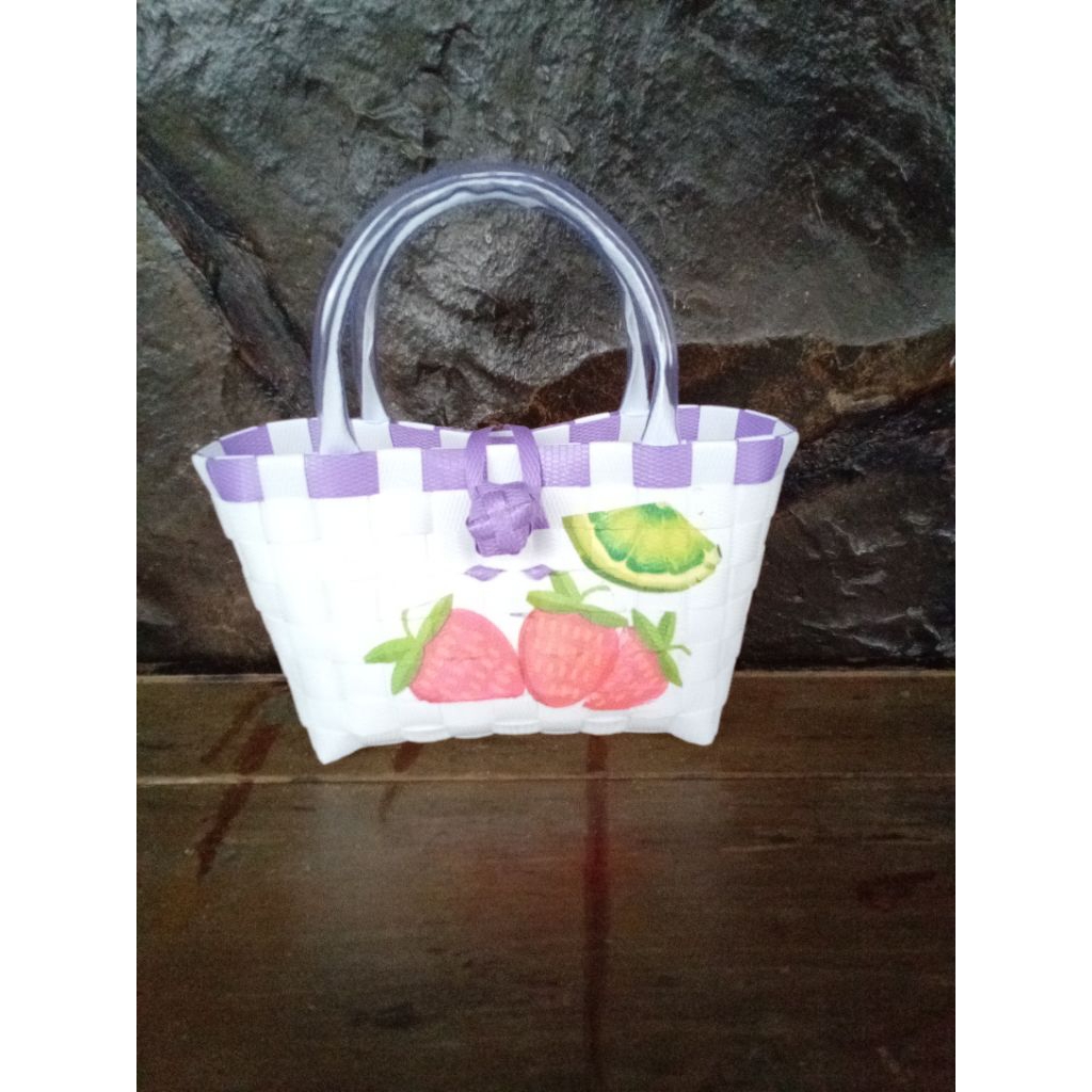 Tas anyam plastik mungil decoupage